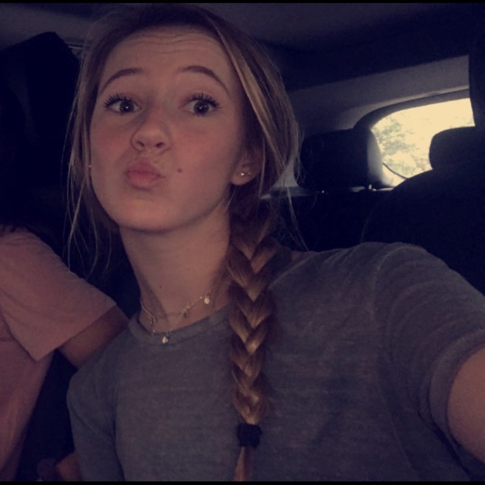 Meet your Posher, Maddie